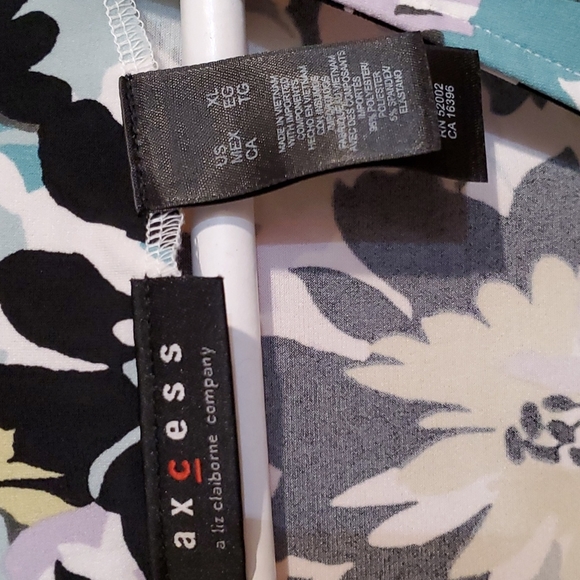 Axcess Summer Floral Dress - Picture 3 of 3